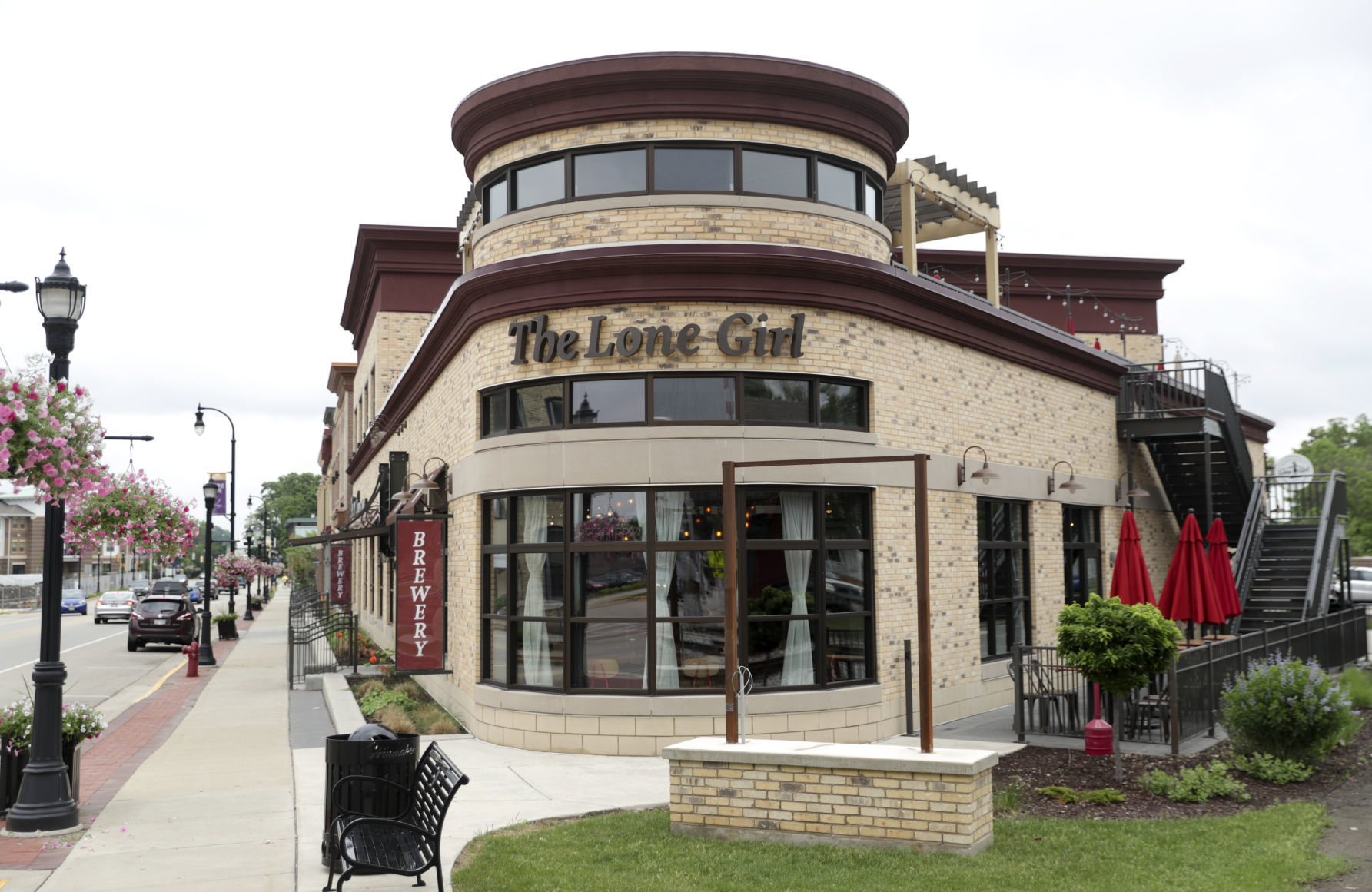 Lone Girl Brewing, Waunakee